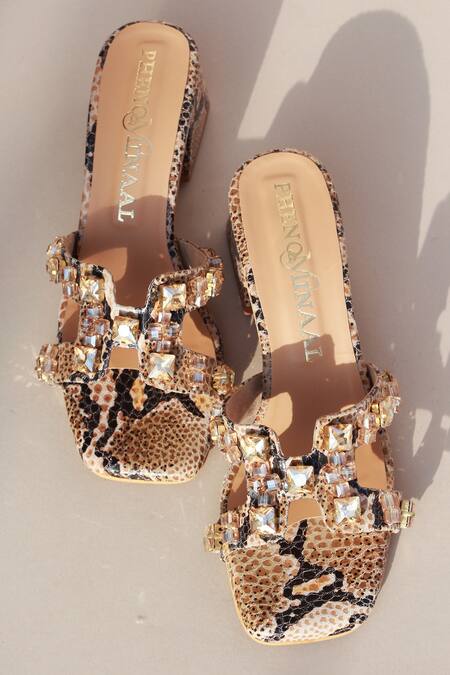 Buy PHENOMINAAL Beige Printed Snake Block Heels Online at Aza Fashions Buy_PHENOMINAAL_Beige Printed Snake Block Heels _Online_at_Aza_Fashions