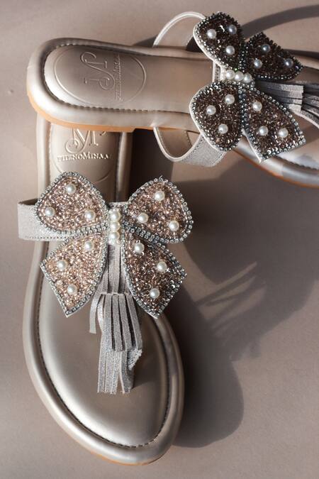 Shop_PHENOMINAAL_Beige Hand Embroidered Bow Flat Sandals _Online_at_Aza_Fashions