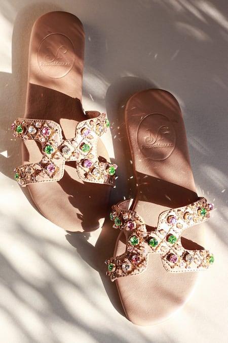 Buy_PHENOMINAAL_Beige Hand Embroidered Flat Sandals _Online_at_Aza_Fashions