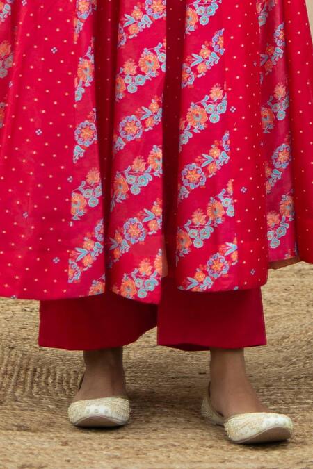 Pita Nila Red Chanderi, Silk Organza Round Anarkali Set Online at Aza Fashions Pita Nila_Red Chanderi, Silk Organza Round Anarkali Set _Online_at_Aza_Fashions