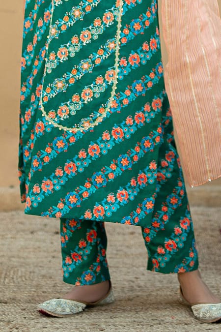Pita Nila Green Cotton Satin, Organza Round Printed Kurta Set Online at Aza Fashions Pita Nila_Green Cotton Satin, Organza Round Printed Kurta Set _Online_at_Aza_Fashions