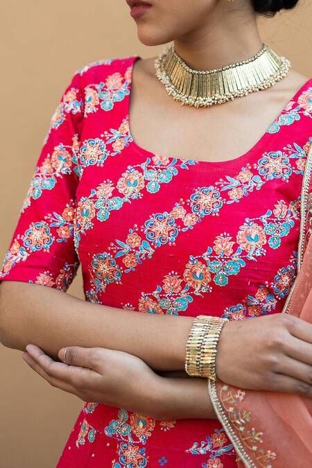 Pita Nila Red Raw , Organza U Neck Printed Lehenga Set Online at Aza Fashions Pita Nila_Red Raw , Organza U Neck Printed Lehenga Set _Online_at_Aza_Fashions