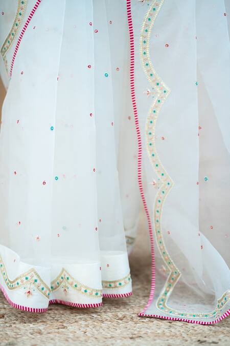 Buy Pita Nila White Raw , Organza Round Saree With Blouse Online at Aza Fashions Buy_Pita Nila_White Raw , Organza Round Saree With Blouse _Online_at_Aza_Fashions