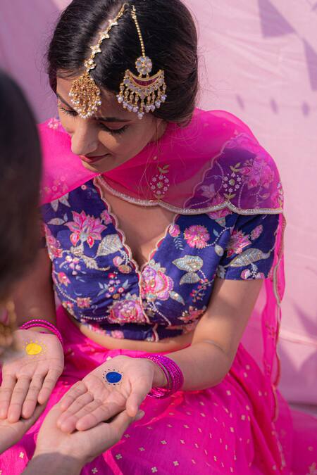 Buy Pita Nila Pink Raw , Organza, Bangalore V Neck Gathered Lehenga Set Online at Aza Fashions Buy_Pita Nila_Pink Raw , Organza, Bangalore V Neck Gathered Lehenga Set _Online_at_Aza_Fashions