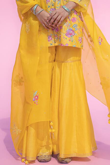 Pita Nila Yellow Cotton Satin, Mulmul Round Printed Kurta Set Online at Aza Fashions Pita Nila_Yellow Cotton Satin, Mulmul Round Printed Kurta Set _Online_at_Aza_Fashions