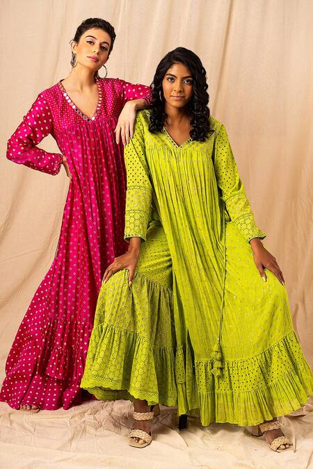 Surily G Green Cotton Cutwork, Floral Tiered Sharara Online at Aza Fashions Surily G_Green Cotton Cutwork, Floral Tiered Sharara _Online_at_Aza_Fashions