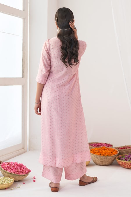 Shop Negra Elegante Pink Chanderi, Cotton Silk Digital Print, Mirror Work V Neck Peony Kurta Set at Aza Fashions Shop_Negra Elegante_Pink Chanderi, Cotton Silk Digital Print, Mirror Work V Neck Peony Kurta Set _at_Aza_Fashions