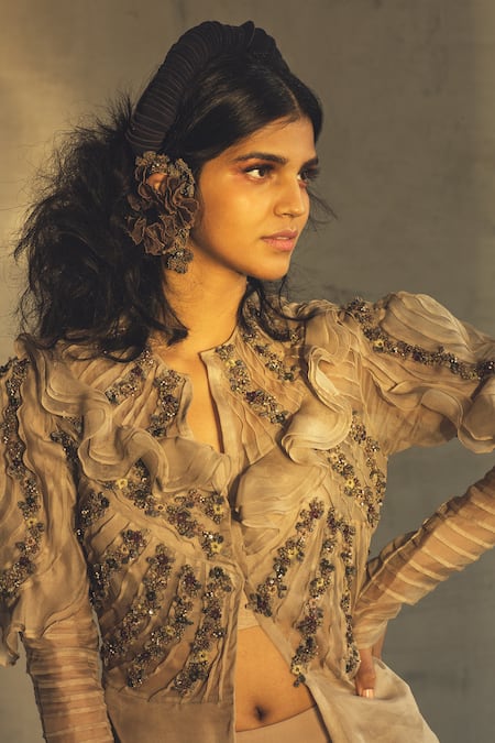 Shop Parul And Preyanka Beige Georgette, Silk Organza Jacket Notched Embroidered Lehenga Set With at Aza Fashions Shop_Parul And Preyanka_Beige Georgette, Silk Organza Jacket Notched Embroidered Lehenga Set With _at_Aza_Fashions
