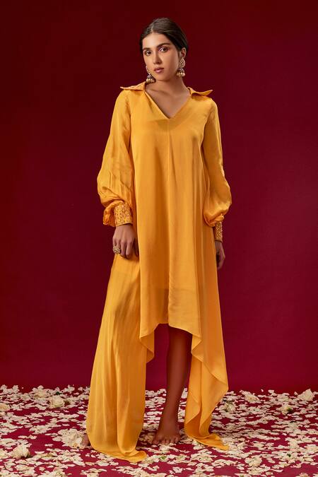Buy_Masumi Mewawalla_Yellow Satin Organza Spread Collar Asymmetric Kurta _Online_at_Aza_Fashions