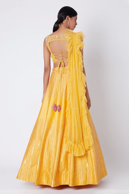 Shop_Masumi Mewawalla_Yellow Raw Silk Embroidery Round Bridal Lehenga Set _at_Aza_Fashions