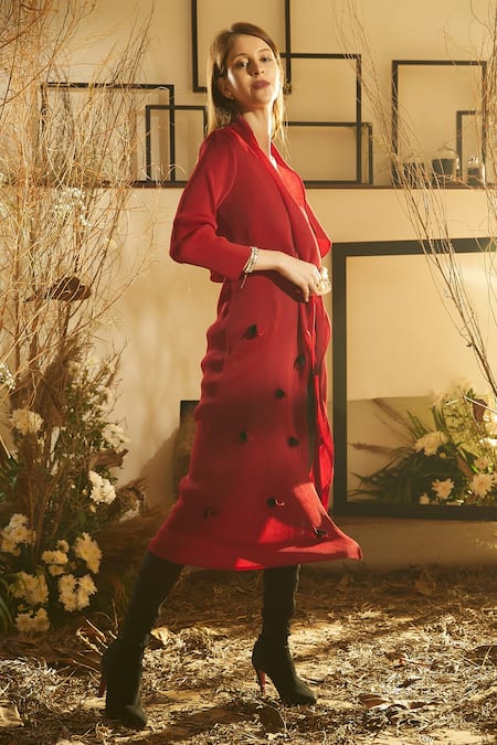 Tasuvure Red Pleated Fabric Lapel Collar Floral Applique Jacket Online at Aza Fashions Tasuvure_Red Pleated Fabric Lapel Collar Floral Applique Jacket _Online_at_Aza_Fashions