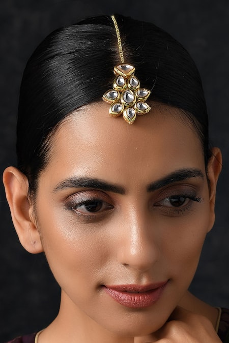 Buy Paisley Pop Gold Plated Handcrafted Kundan Maangtikka Online at Aza Fashions Buy_Paisley Pop_Gold Plated Handcrafted Kundan Maangtikka _Online_at_Aza_Fashions
