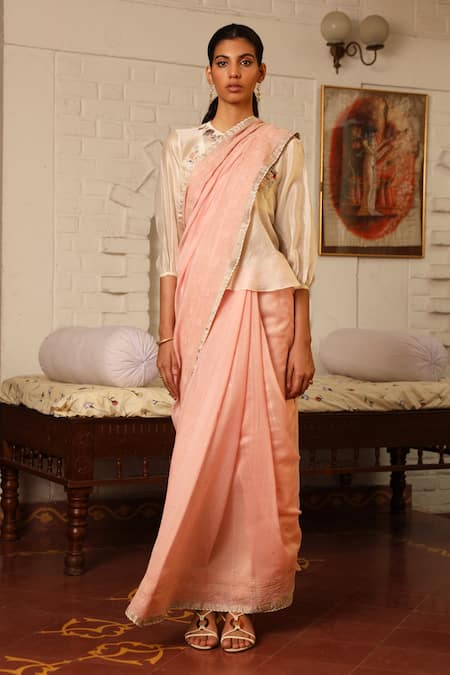Prama By Pratima Pandey Pink Silk Handwoven Chanderi Round Saree Set
