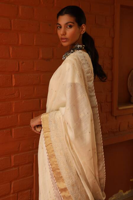 Buy Prama By Pratima Pandey Beige Kora Handwoven Silk Chanderi Round Saree Online at Aza Fashions Buy_Prama By Pratima Pandey_Beige Kora Handwoven Silk Chanderi Round Saree_Online_at_Aza_Fashions