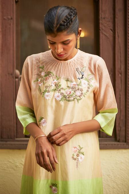 Prama By Pratima Pandey_Peach Silk Maheshwari Round Hand Embroidered Tunic  _Online_at_Aza_Fashions