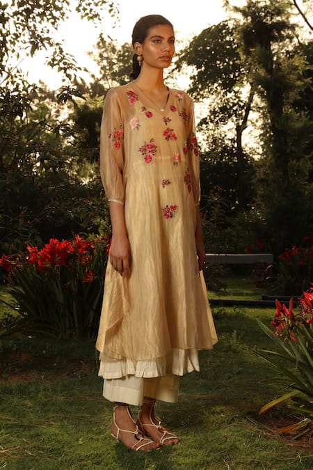 Prama By Pratima Pandey_Beige Cotton, Silk Maheshwari V Neck Flared Kurta Set _Online_at_Aza_Fashions