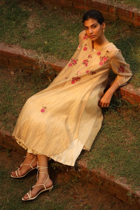 Buy_Prama By Pratima Pandey_Beige Cotton, Silk Maheshwari V Neck Flared Kurta Set _Online_at_Aza_Fashions