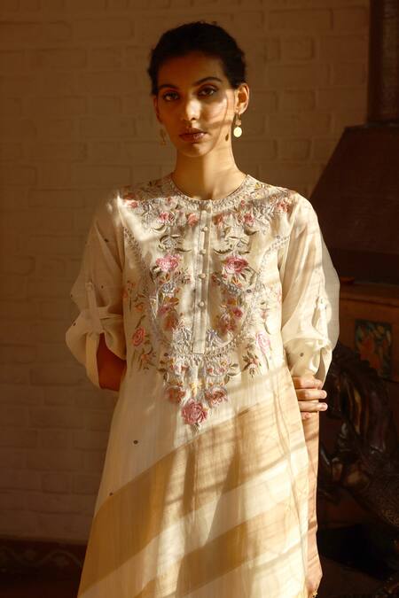 Prama By Pratima Pandey Beige Kora Cotton, Silk Maheshwari Round Kurta Set Online at Aza Fashions Prama By Pratima Pandey_Beige Kora Cotton, Silk Maheshwari Round Kurta Set _Online_at_Aza_Fashions