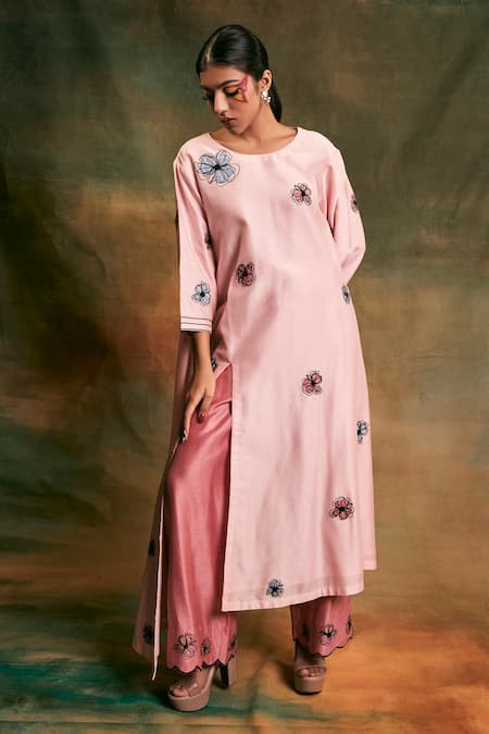 Shilpi Gupta Pink Silk Chanderi Embroidery Round Kurta And Palazzo Set Online at Aza Fashions Shilpi Gupta_Pink Silk Chanderi Embroidery Round Kurta And Palazzo Set _Online_at_Aza_Fashions