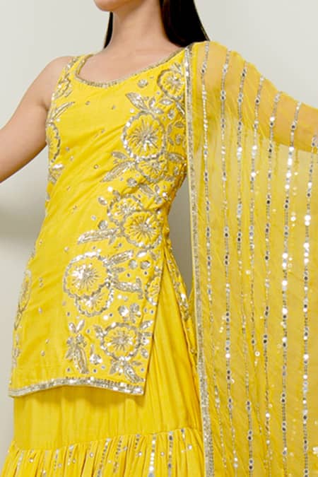 Prevasu_Yellow Dupatta Chiffon, Kurta And Lehenga Blended Roshni Embroidered Set _Online_at_Aza_Fashions