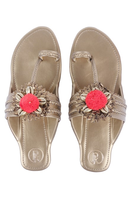 Women Copper, Brown Flats Sandal Price in India, Full Specifications &  Offers | DTashion.com