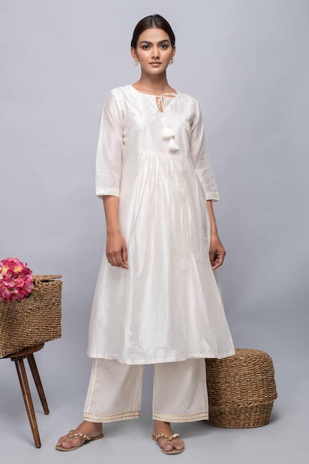 Buy_Kalakaari By Sagarika_White Cotton, Chanderi Silk Metallic Stripes Notched Kurta And Pant Set _Online_at_Aza_Fashions
