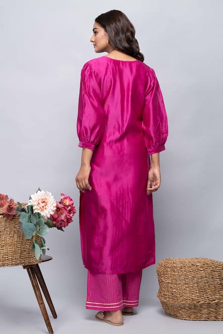 Shop Kalakaari By Sagarika Pink Cotton, Chanderi Silk, Kota Doria Metallic Stripes Puffed Sleeve Kurta Set at Aza Fashions Shop_Kalakaari By Sagarika_Pink Cotton, Chanderi Silk, Kota Doria Metallic Stripes Puffed Sleeve Kurta Set_at_Aza_Fashions