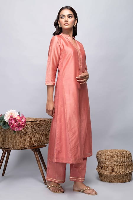 Buy_Kalakaari By Sagarika_Peach Cotton, Chanderi Silk Plain V Neck Kurta And Pant Set _Online_at_Aza_Fashions