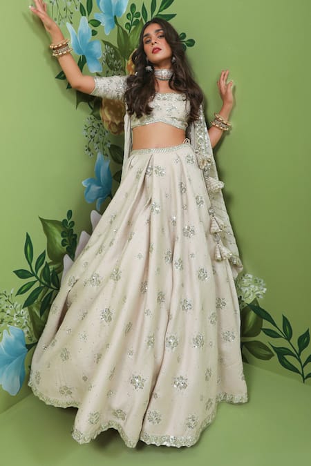 Buy Off White Organza Round Embroidered Kurta Lehenga Set For Women by  Ridhi Mehra Online at Aza Fashions.