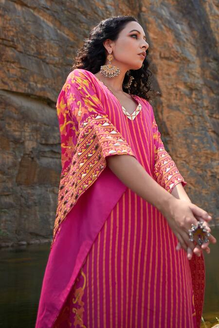 Shop Pooja Rajgarhia Gupta Pink Crepe V Neck Printed Kaftan Set Online at Aza Fashions Shop_Pooja Rajgarhia Gupta_Pink Crepe V Neck Printed Kaftan Set _Online_at_Aza_Fashions