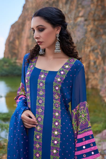 Pooja Rajgarhia Gupta Blue Crepe, Georgette And Organza Square Neck Printed Kurta & Palazzo Set at Aza Fashions Pooja Rajgarhia Gupta_Blue Crepe, Georgette And Organza Square Neck Printed Kurta & Palazzo Set _at_Aza_Fashions