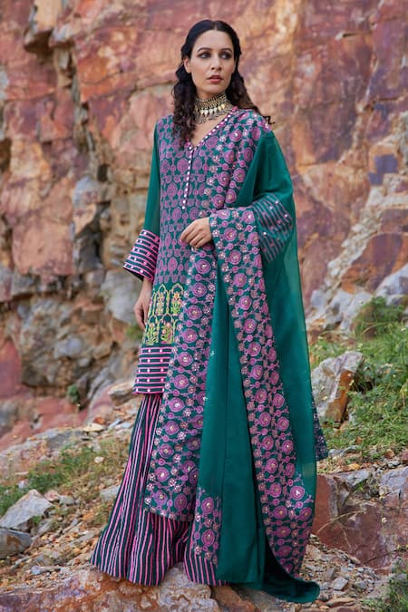 Pooja Rajgarhia Gupta Green Georgette And Organza V Neck Printed Kurta & Sharara Set