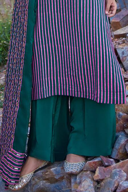 Shop Pooja Rajgarhia Gupta Green Georgette And Organza Round Printed Kurta & Palazzo Set Online at Aza Fashions Shop_Pooja Rajgarhia Gupta_Green Georgette And Organza Round Printed Kurta & Palazzo Set _Online_at_Aza_Fashions