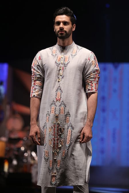 PS Men By Payal Singhal_Grey Dupion , Cotton Ikat Carpet Print Kurta Set _at_Aza_Fashions