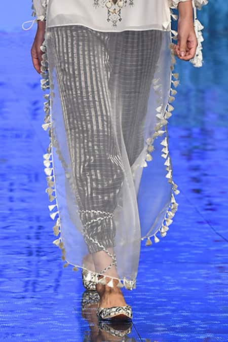 Payal Singhal_White Georgette And Chanderi Thread Anosh Kaftan Kurta With Jogger Pant Set _at_Aza_Fashions