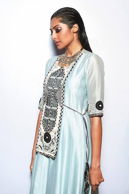 Payal Singhal_Blue Silkmul And Chanderi Thread Round Azara Kurta With Jogger Pants _at_Aza_Fashions