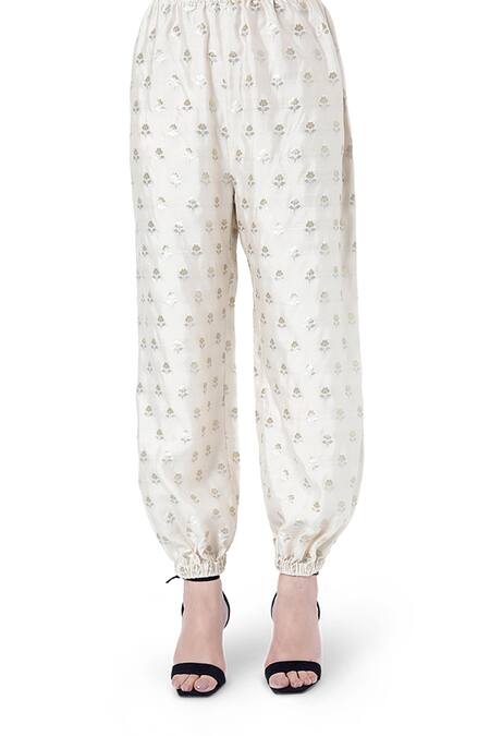 Payal Singhal_White Chanderi Silk Thread Round Duha Kaftan With Jogger Pant _at_Aza_Fashions