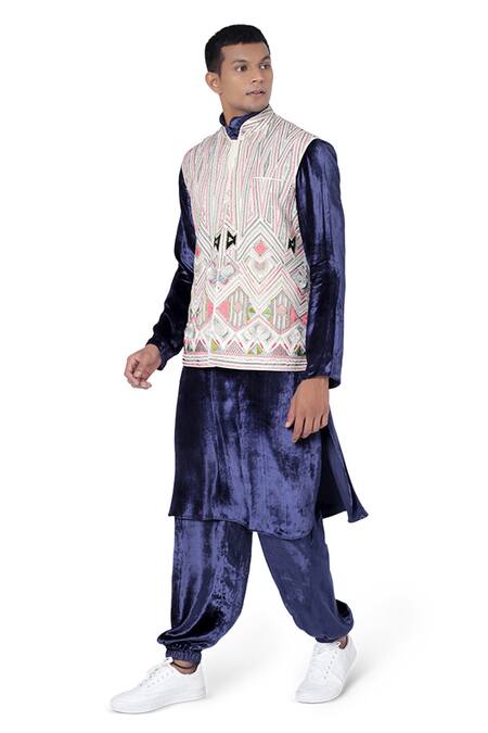 PS Men By Payal Singhal White Velvet Embroidered Geometric Bundi And Kurta Set Online at Aza Fashions PS Men By Payal Singhal_White Velvet Embroidered Geometric Bundi And Kurta Set _Online_at_Aza_Fashions