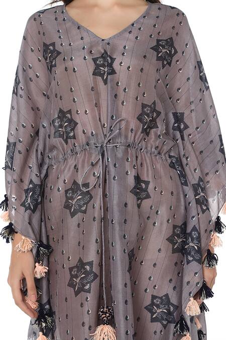Buy_PS Pret By Payal Singhal_Purple Silkmul Star Motifs V Neck Print Kaftan_Online_at_Aza_Fashions
