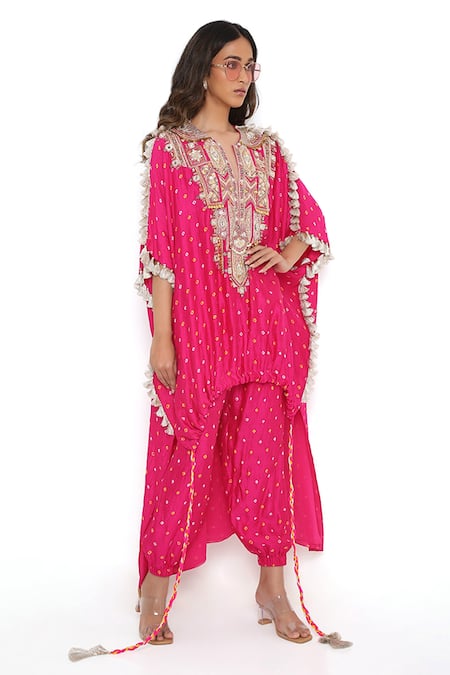 Payal Singhal_Pink Bandhani Silk Embroidered Flap Collar Kurta And Jogger Pant Set _Online_at_Aza_Fashions