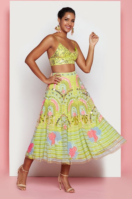 Buy_Papa Don't Preach_Yellow Tulle Embroidered 3d Metal Plunging Neck Lehenga Set _Online_at_Aza_Fashions