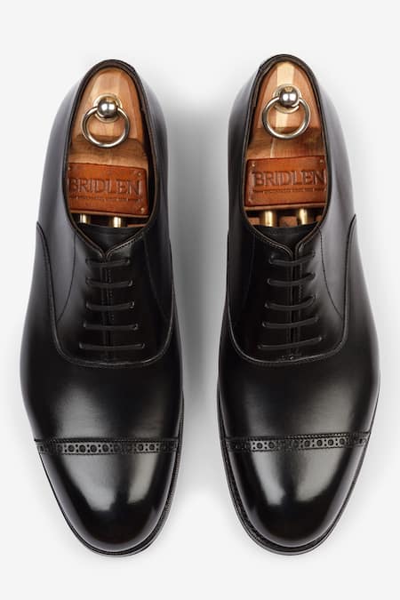 Buy Bridlen Black Leather Cap Toe Oxfords Online at Aza Fashions Buy_Bridlen_Black Leather Cap Toe Oxfords_Online_at_Aza_Fashions
