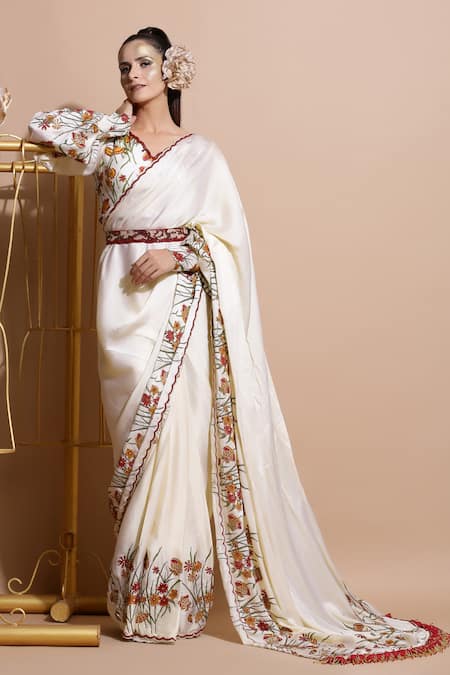 Shop Pallavi Jaipur White Chanderi, Shantoon, Bemberg V Neck Floral Print Saree With Blouse at Aza Fashions Shop_Pallavi Jaipur_White Chanderi, Shantoon, Bemberg V Neck Floral Print Saree With Blouse _at_Aza_Fashions