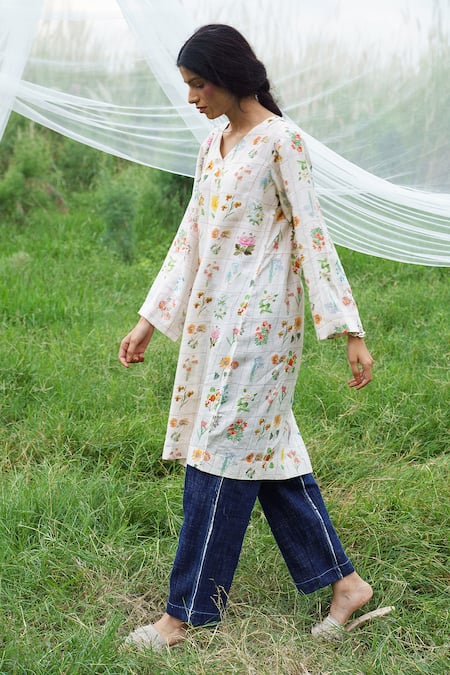 Buy_Pozruh By Aiman_White Pure Hemp V Neck Floral Printed Kurta _Online_at_Aza_Fashions