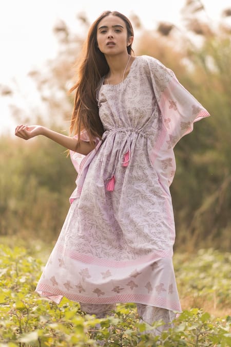 Shop Vaani Beswal Purple Handwoven Chanderi Hand Block Motifs, Stripes Leaf Qara Tunic And Pant Set at Aza Fashions Shop_Vaani Beswal_Purple Handwoven Chanderi Hand Block Motifs, Stripes Leaf Qara Tunic And Pant Set _at_Aza_Fashions