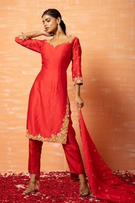 Quench A Thirst Zari Embroidered Kurta Set 