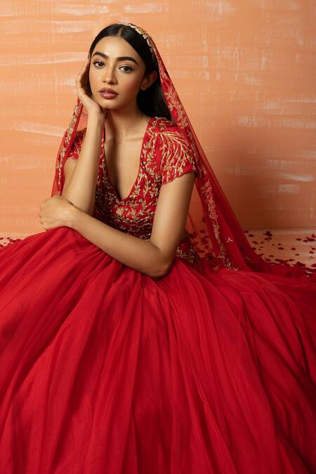 Quench A Thirst_Red Thread And Zari Work V Neck Lehenga Set _at_Aza_Fashions