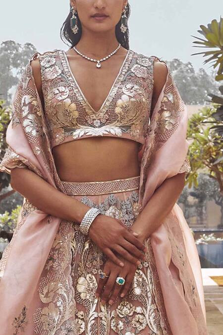 Pankaj & Nidhi Pink Blouse Tulle, Lining Viscose Satin, Lining Embellished Bridal Set at Aza Fashions Pankaj & Nidhi_Pink Blouse Tulle, Lining Viscose Satin, Lining Embellished Bridal Set _at_Aza_Fashions