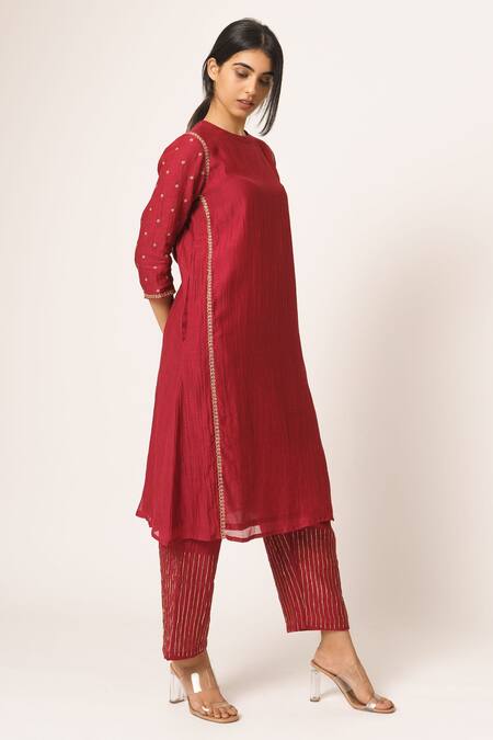 Dot_Red Chanderi Round Kurta Set _Online_at_Aza_Fashions