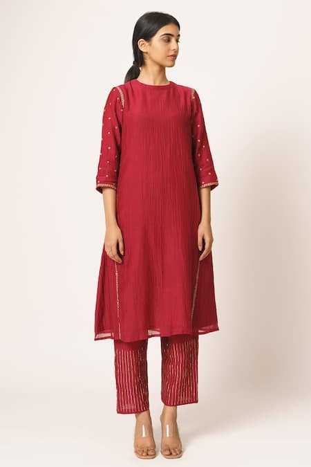 Buy_Dot_Red Chanderi Round Kurta Set _Online_at_Aza_Fashions